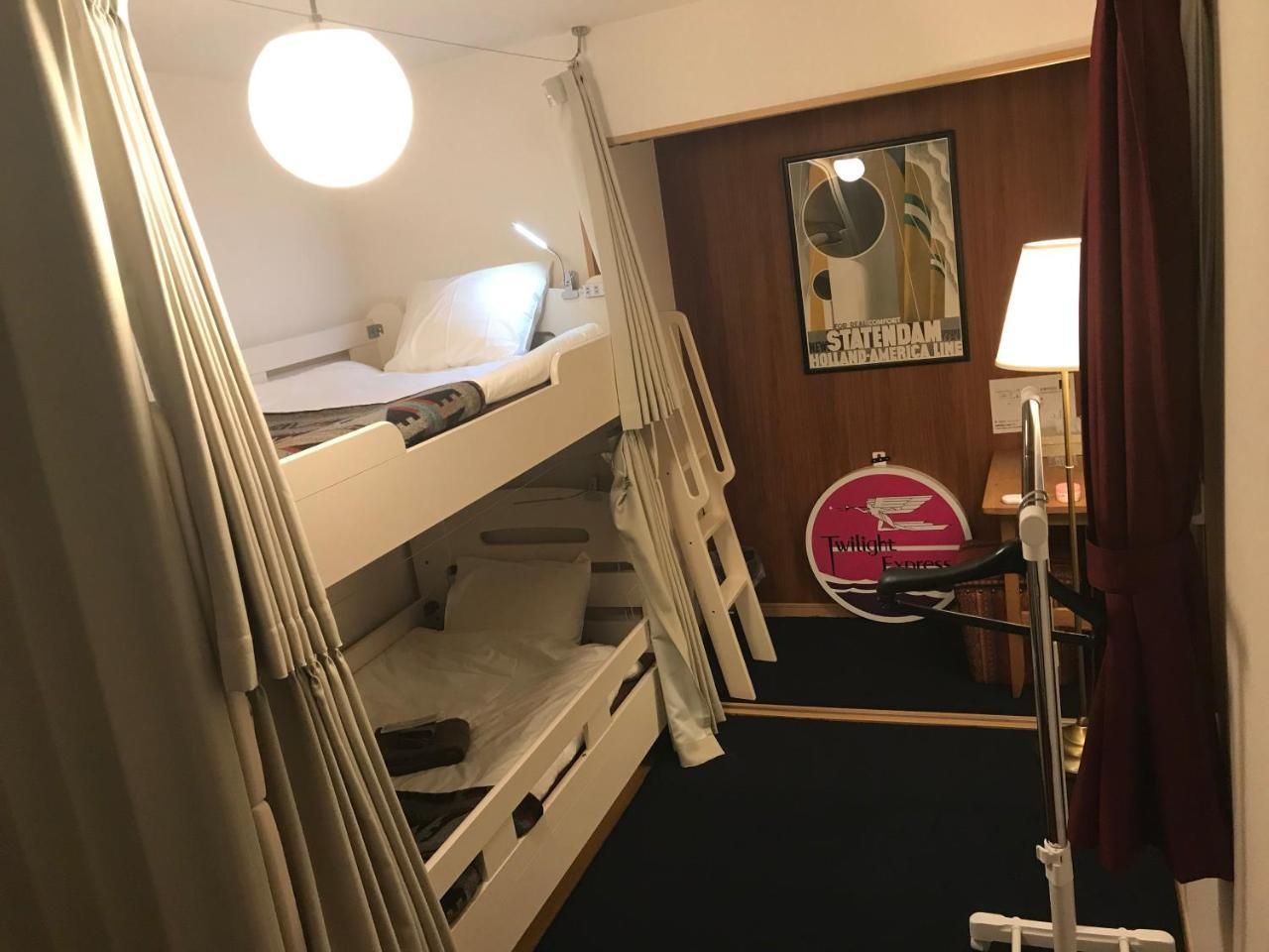 Japan Hostel Shinya Tokkyu Tokyo Exterior photo